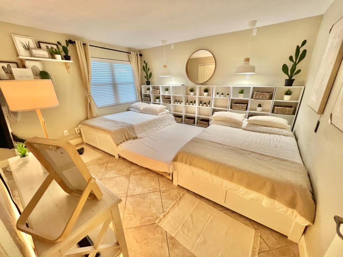 Beach Oasis 704 Lovely Daytona Ocean Front For 5 Sleeps Up To 12 Daytona Beach Bagian luar foto