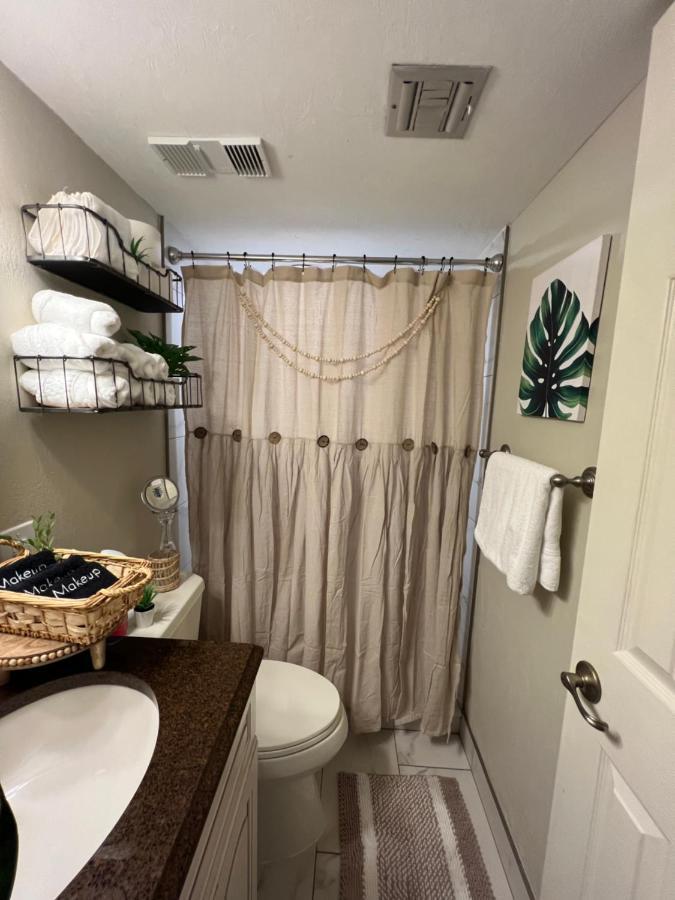 Beach Oasis 704 Lovely Daytona Ocean Front For 5 Sleeps Up To 12 Daytona Beach Bagian luar foto