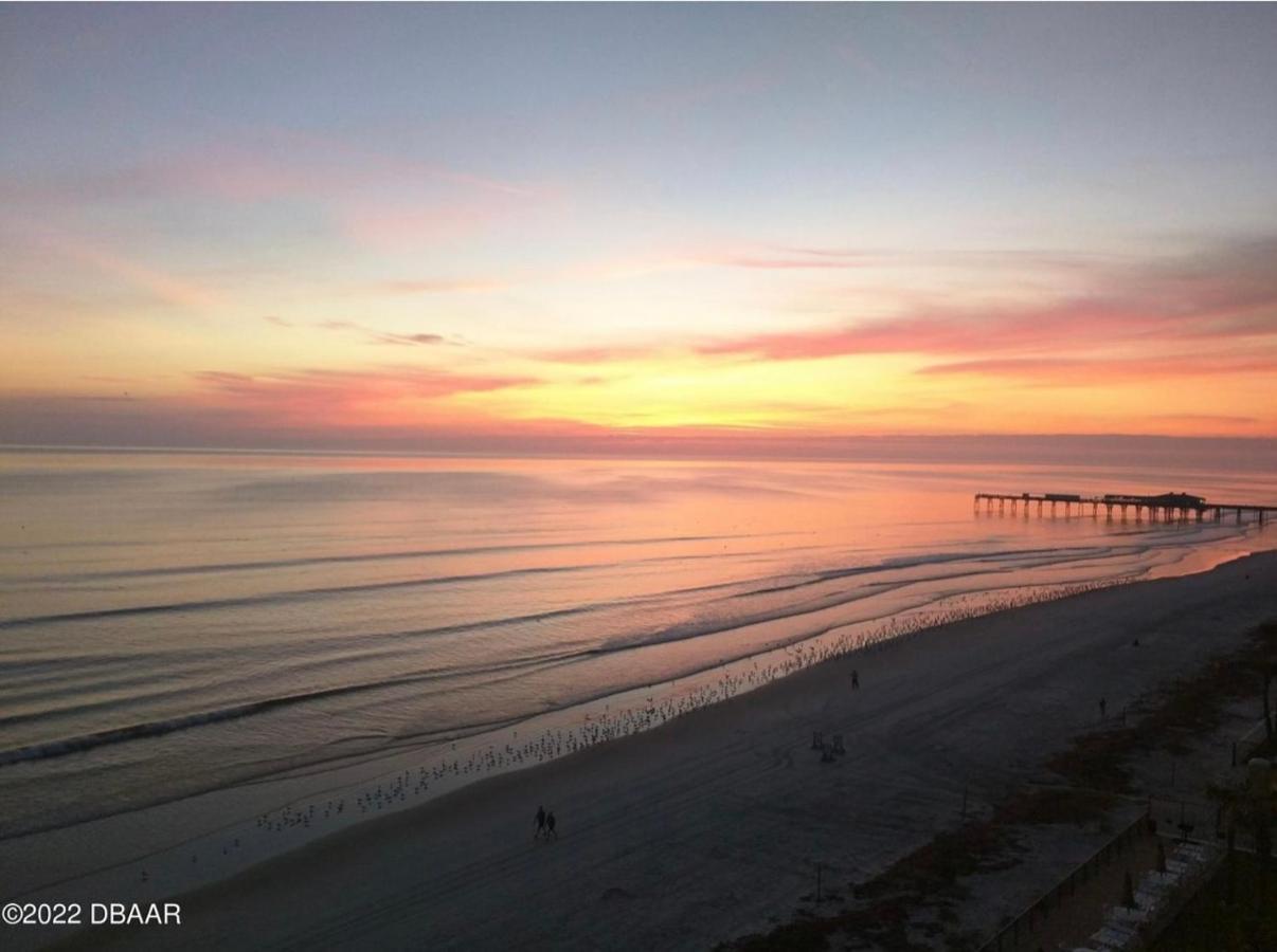 Beach Oasis 704 Lovely Daytona Ocean Front For 5 Sleeps Up To 12 Daytona Beach Bagian luar foto
