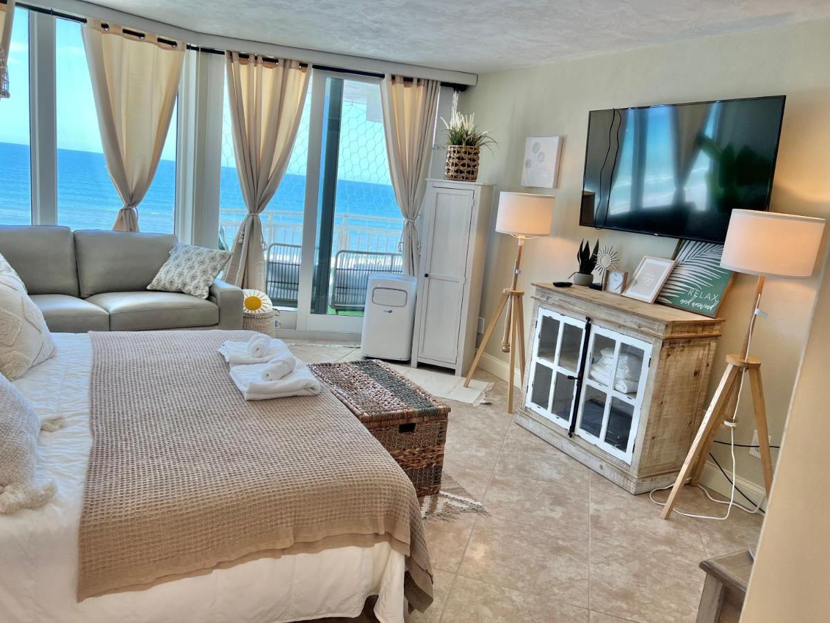 Beach Oasis 704 Lovely Daytona Ocean Front For 5 Sleeps Up To 12 Daytona Beach Bagian luar foto