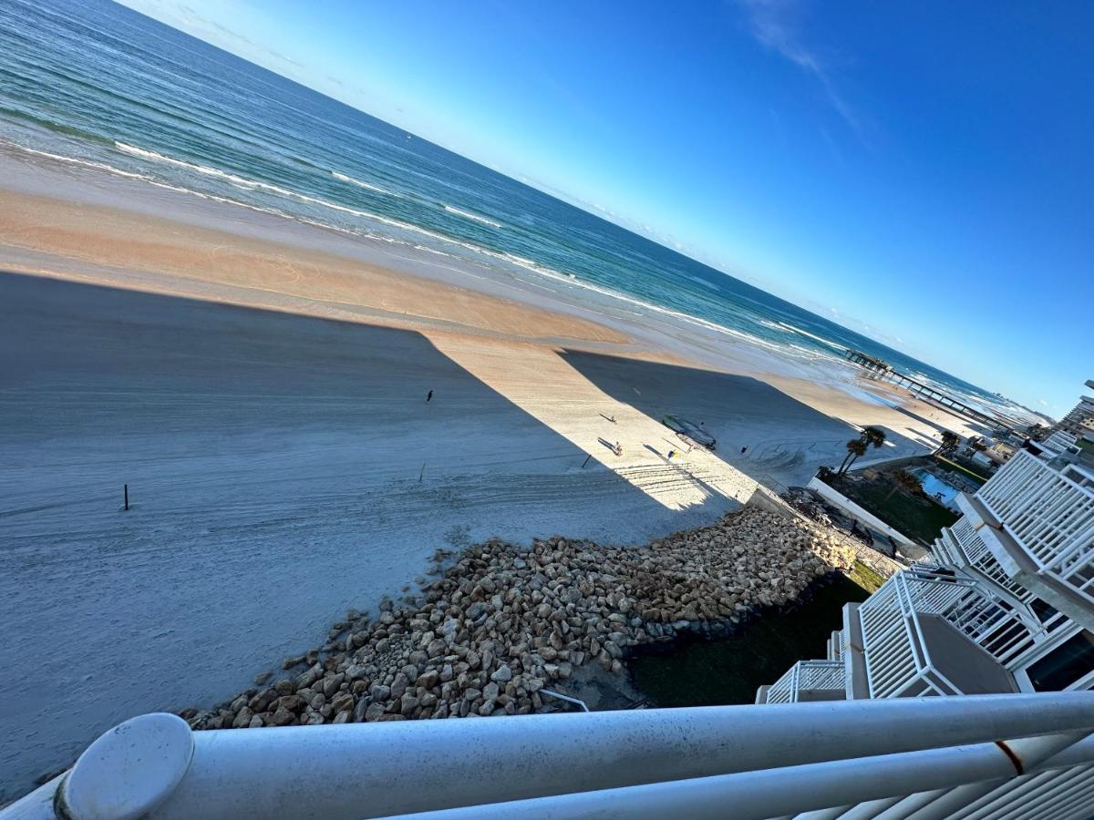 Beach Oasis 704 Lovely Daytona Ocean Front For 5 Sleeps Up To 12 Daytona Beach Bagian luar foto