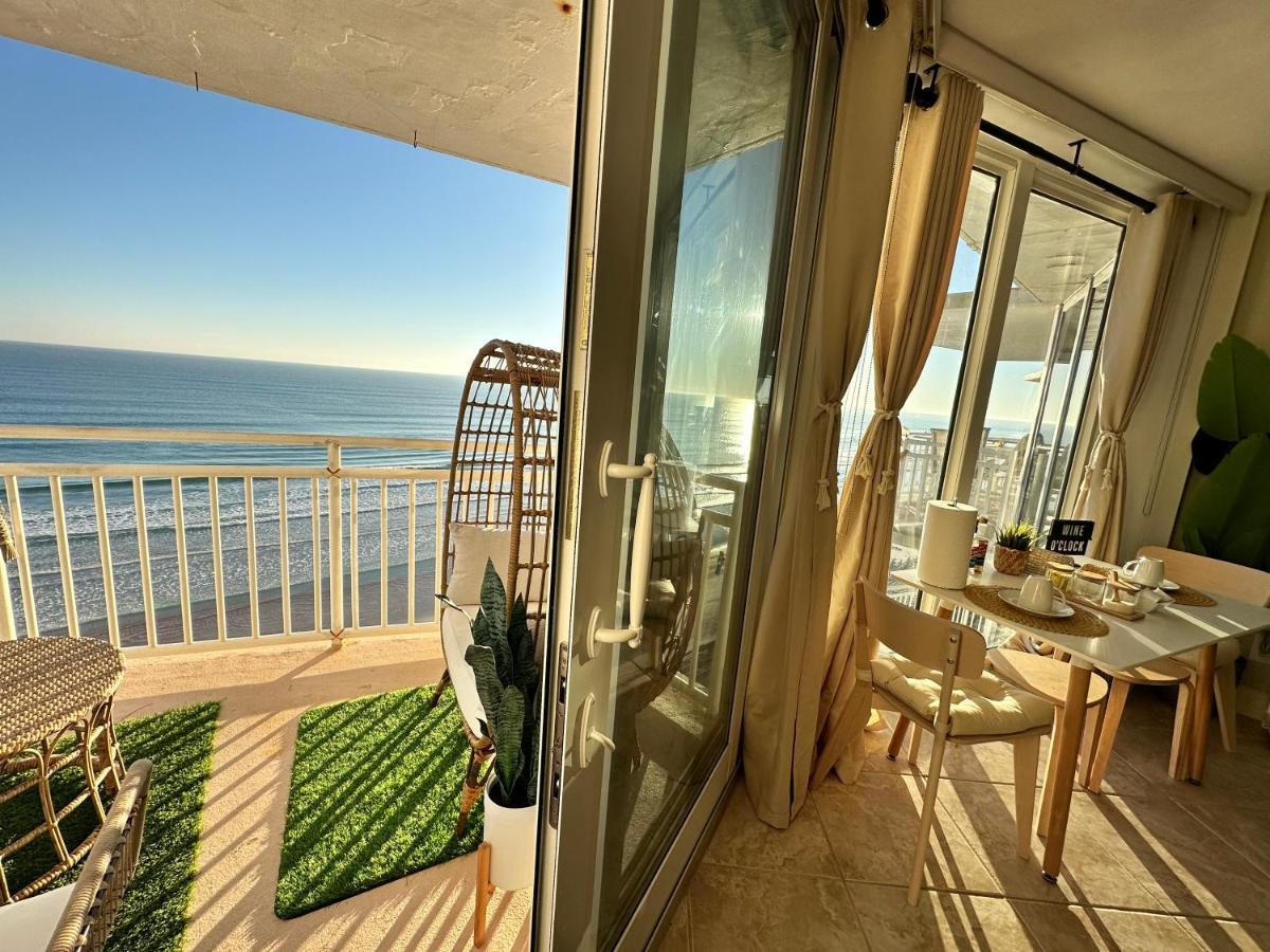 Beach Oasis 704 Lovely Daytona Ocean Front For 5 Sleeps Up To 12 Daytona Beach Bagian luar foto